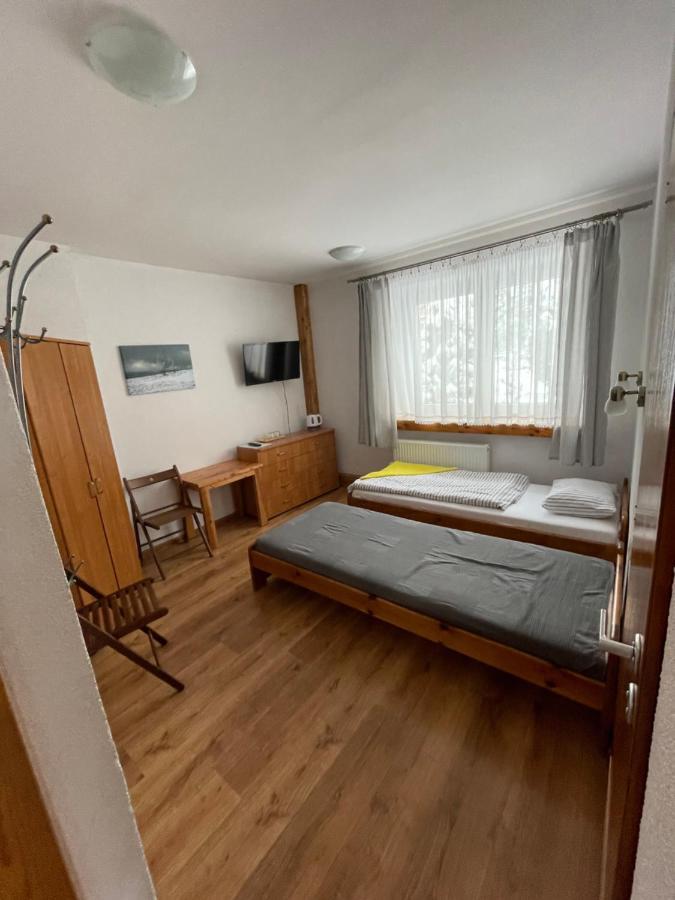 Gosciniec Ozna Hotel Kiczora Eksteriør billede